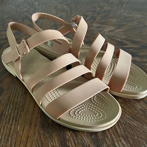 Crocs Tan sandals 9W